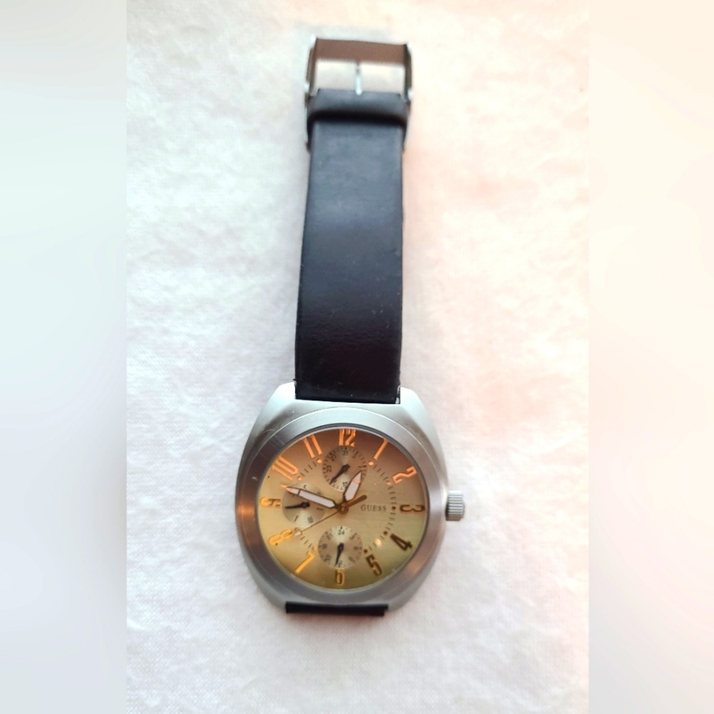 Guess Watch